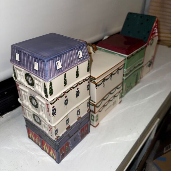 NWT ANTHROPOLOGIE SET OF FOUR Ceramic Holiday Houses Complete Set - Picture 5 of 16